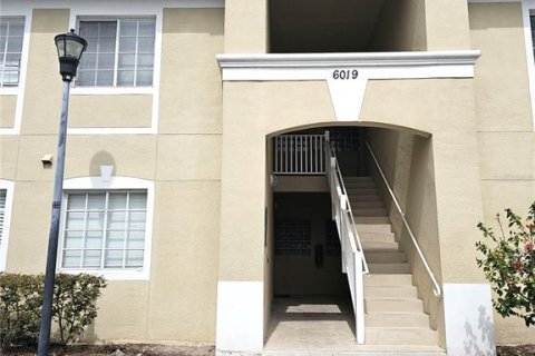 Condo in Riverview, Florida, 3 bedrooms  № 1850054 - photo 1