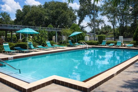 Townhouse in Winter Park, Florida 2 bedrooms, 94.76 sq.m. № 2157688 - photo 25