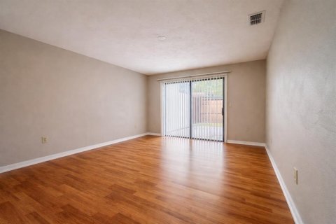 Townhouse in Winter Park, Florida 2 bedrooms, 94.76 sq.m. № 2157688 - photo 17