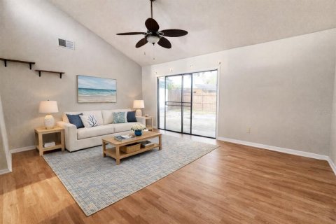 Townhouse in Winter Park, Florida 2 bedrooms, 94.76 sq.m. № 2157688 - photo 8