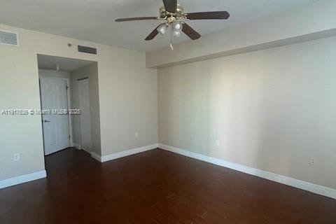 Condo in Hollywood, Florida, 2 bedrooms  № 1972230 - photo 15