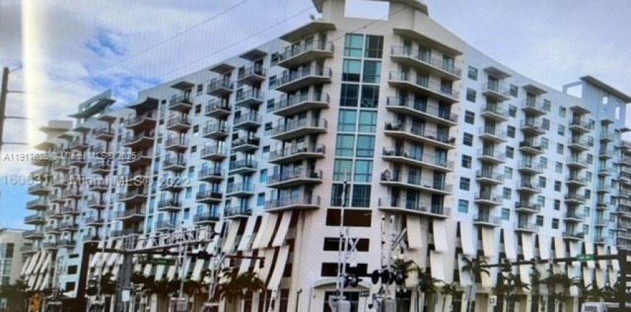 Condo in Hollywood, Florida, 2 bedrooms  № 1972230