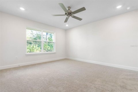 House in Palm Coast, Florida 4 bedrooms, 210.42 sq.m. № 1784723 - photo 14