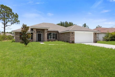 House in Palm Coast, Florida 4 bedrooms, 210.42 sq.m. № 1784723 - photo 1
