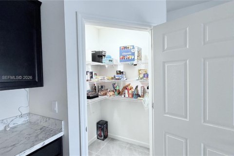 House in Port St. Lucie, Florida 3 bedrooms, 169.73 sq.m. № 2068225 - photo 21