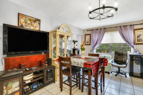 Condo in Deerfield Beach, Florida, 2 bedrooms  № 2083688 - photo 6