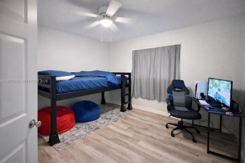 House in Lehigh Acres, Florida 3 bedrooms, 118.64 sq.m. № 2183273 - photo 6