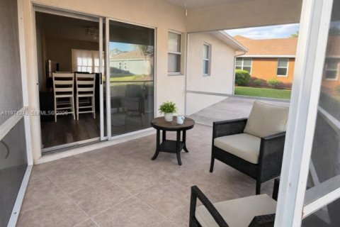House in Lehigh Acres, Florida 3 bedrooms, 118.64 sq.m. № 2183273 - photo 15