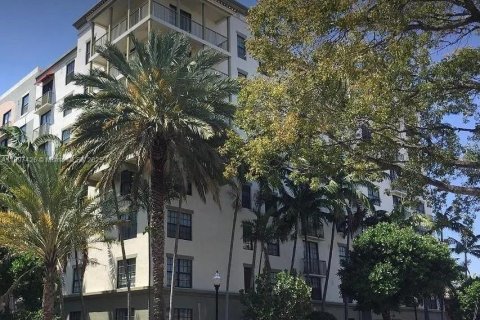 Condo in Hollywood, Florida, 1 bedroom  № 1952448 - photo 11