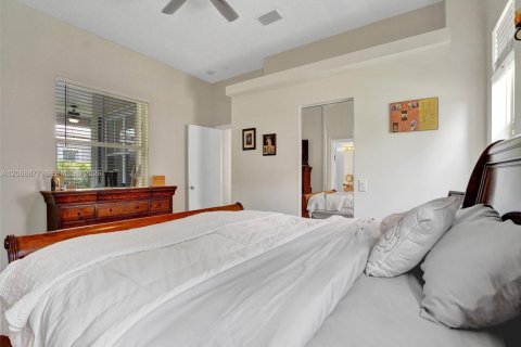 Villa ou maison à louer à Weston, Floride: 3 chambres, 154.4 m2 № 2294362 - photo 16