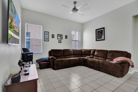 Villa ou maison à louer à Weston, Floride: 3 chambres, 154.4 m2 № 2294362 - photo 20