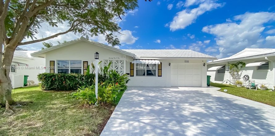 Villa ou maison à Tamarac, Floride 2 chambres, 117.99 m2 № 1977503