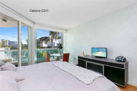 Copropriété à vendre à Sunny Isles Beach, Floride: 3 chambres, 199.18 m2 № 1942811 - photo 25