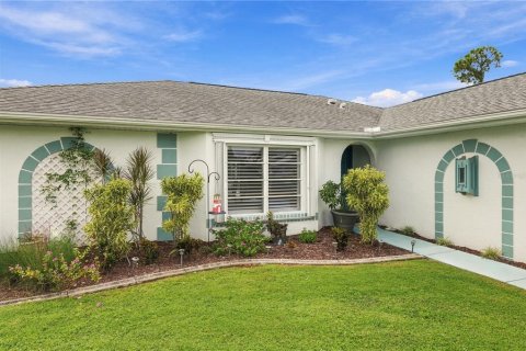 Villa ou maison à vendre à Port Charlotte, Floride: 3 chambres, 125.14 m2 № 2400448 - photo 30