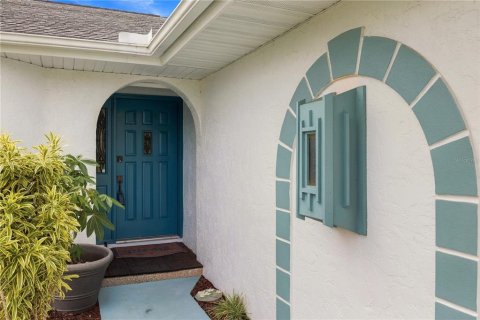 Villa ou maison à vendre à Port Charlotte, Floride: 3 chambres, 125.14 m2 № 2400448 - photo 7