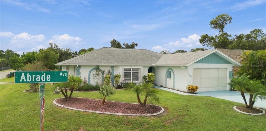Villa ou maison à Port Charlotte, Floride 3 chambres, 125.14 m2 № 2400448