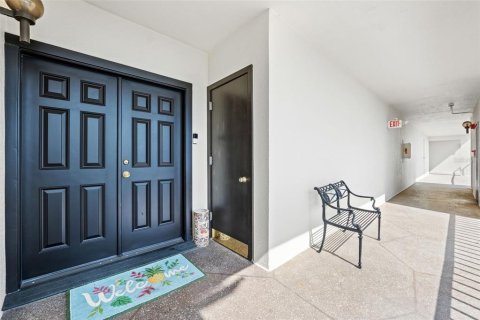 Condo in Belleair, Florida, 2 bedrooms  № 1193775 - photo 6