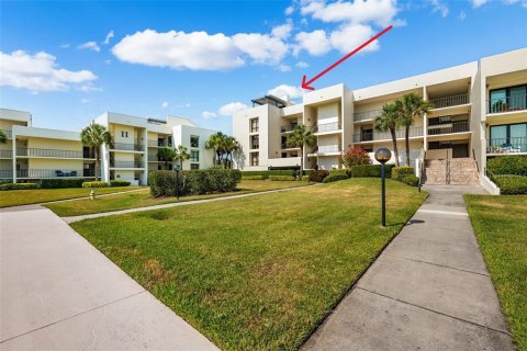 Condo in Belleair, Florida, 2 bedrooms  № 1193775 - photo 2