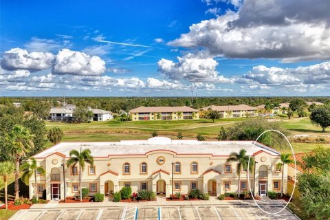 Townhouse in Punta Gorda, Florida 2 bedrooms, 107.21 sq.m. № 2114557