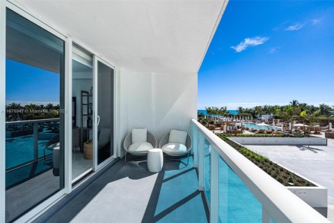 Condominio en venta en Miami Beach, Florida, 1 dormitorio, 89.19 m2 № 1980816 - foto 6