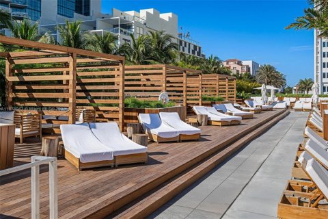 Condominio en venta en Miami Beach, Florida, 1 dormitorio, 89.19 m2 № 1980816 - foto 14