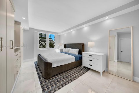 Condominio en venta en Miami Beach, Florida, 1 dormitorio, 89.19 m2 № 1980816 - foto 7