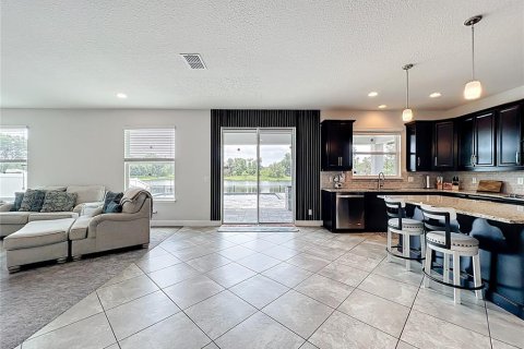 House in Orlando, Florida 4 bedrooms, 276.48 sq.m. № 1767283 - photo 13