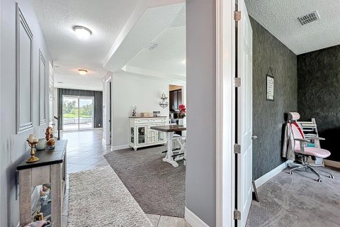 House in Orlando, Florida 4 bedrooms, 276.48 sq.m. № 1767283 - photo 4