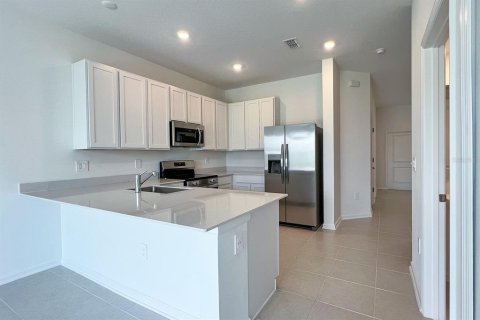 Touwnhouse à louer à Kissimmee, Floride: 3 chambres, 170.38 m2 № 2280199 - photo 13