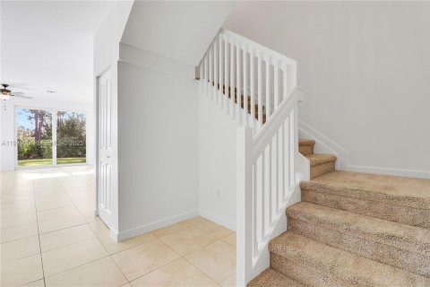 Купить кондоминиум в Хоб-Саунд, Флорида 7 комнат, 164.53м2, № 1994563 - фото 15