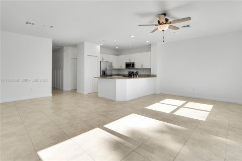 Купить кондоминиум в Хоб-Саунд, Флорида 7 комнат, 164.53м2, № 1994563 - фото 7