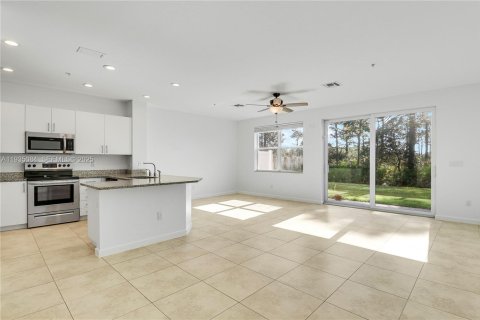Купить кондоминиум в Хоб-Саунд, Флорида 7 комнат, 164.53м2, № 1994563 - фото 5