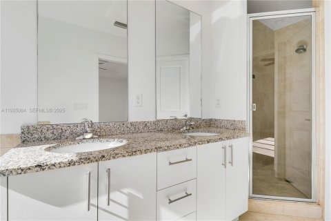 Купить кондоминиум в Хоб-Саунд, Флорида 7 комнат, 164.53м2, № 1994563 - фото 26