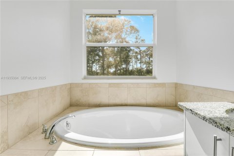 Купить кондоминиум в Хоб-Саунд, Флорида 7 комнат, 164.53м2, № 1994563 - фото 24