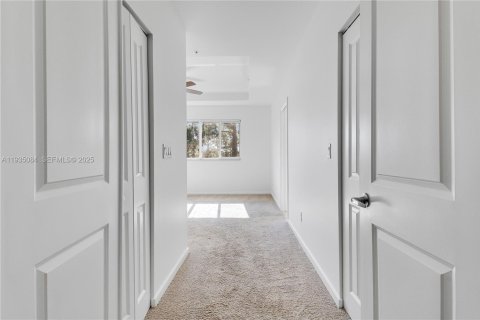 Купить кондоминиум в Хоб-Саунд, Флорида 7 комнат, 164.53м2, № 1994563 - фото 18