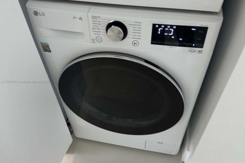 Copropriété à vendre à Miami, Floride: 39.02 m2 № 1968520 - photo 21