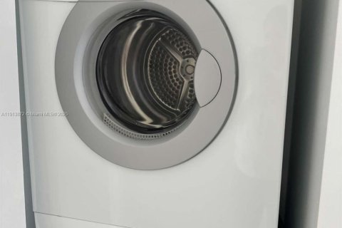 Copropriété à vendre à Miami, Floride: 39.02 m2 № 1968520 - photo 20