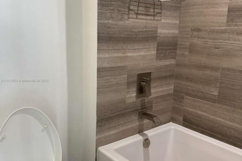 Copropriété à vendre à Miami, Floride: 39.02 m2 № 1968520 - photo 15