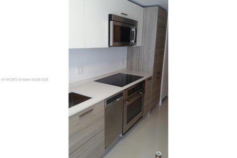 Copropriété à vendre à Miami, Floride: 39.02 m2 № 1968520 - photo 12