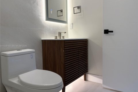 Villa ou maison à vendre à Miami, Floride: 3 chambres, 143.63 m2 № 1996099 - photo 16