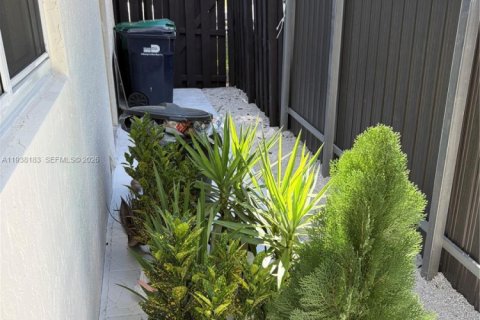 Villa ou maison à vendre à Miami, Floride: 3 chambres, 143.63 m2 № 1996099 - photo 29