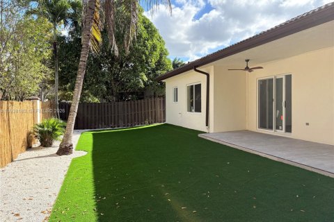 Villa ou maison à vendre à Miami, Floride: 3 chambres, 143.63 m2 № 1996099 - photo 30