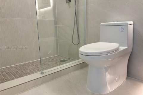 Villa ou maison à vendre à Miami, Floride: 3 chambres, 143.63 m2 № 1996099 - photo 17