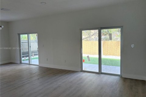 Villa ou maison à vendre à Miami, Floride: 3 chambres, 143.63 m2 № 1996099 - photo 26