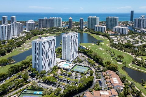 Copropriété à louer à Aventura, Floride: 2 chambres, 107.58 m2 № 1975709 - photo 2