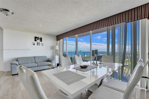 Condominio en venta en North Bay Village, Florida, 3 dormitorios, 129.13 m2 № 1859775 - foto 20