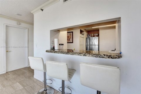 Condominio en venta en North Bay Village, Florida, 3 dormitorios, 129.13 m2 № 1859775 - foto 15