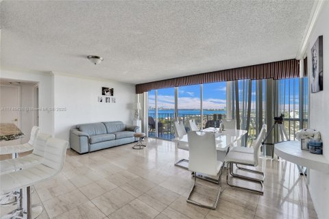Condominio en venta en North Bay Village, Florida, 3 dormitorios, 129.13 m2 № 1859775 - foto 11