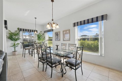 Casa en venta en Kissimmee, Florida, 6 dormitorios, 235.23 m2 № 1518598 - foto 16