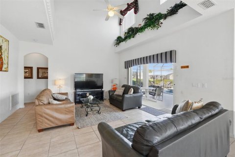 Casa en venta en Kissimmee, Florida, 6 dormitorios, 235.23 m2 № 1518598 - foto 11